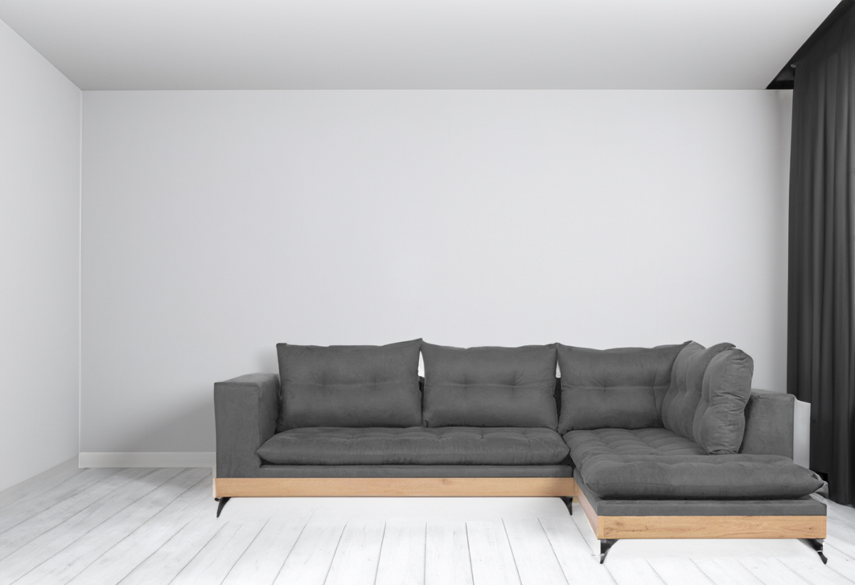 Ο καναπές τοποθετημένος σε ένα σαλόνι